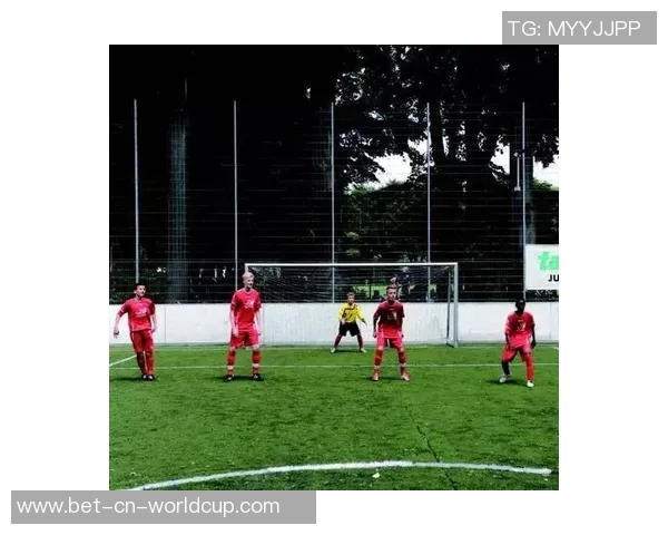 足球录像分析师如何提升球队战术分析与比赛表现的关键技巧与方法